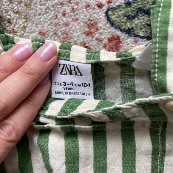 Zara short overalls. - Picture 2 of 2